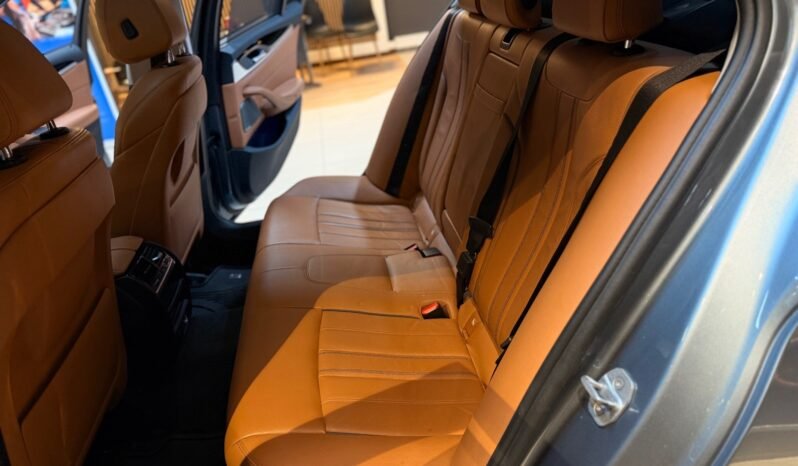 
								BMW 530e SPORT LINE – 360° – HARMAN KARDON – CUIR – TOIT OUVRANT – DIRECTION ARRIÈRE full									