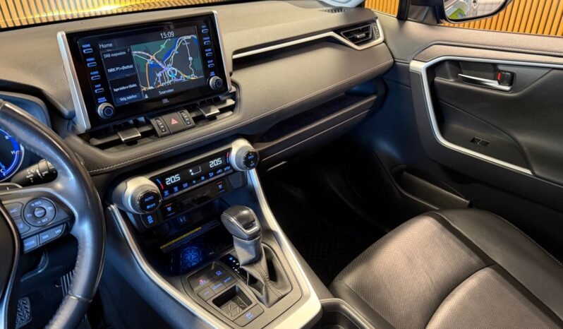 
								Toyota RAV4 Hybrid | Cuir | Navigation | Toit panoramique | Caméra 360° | Sièges ventilés full									