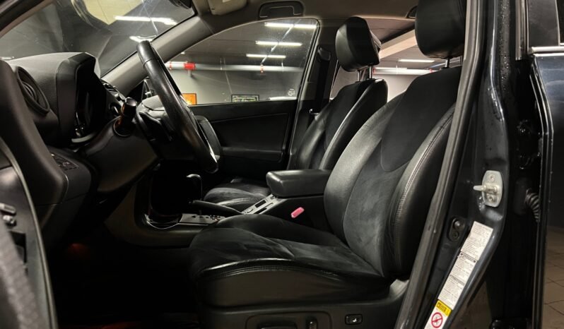 
								oyota RAV4 2.2 D-4D 150 ch – 4×4 – AUTOMATIQUE – CAMÉRA ARRIÈRE – GRIS – UE 11/2027 full									