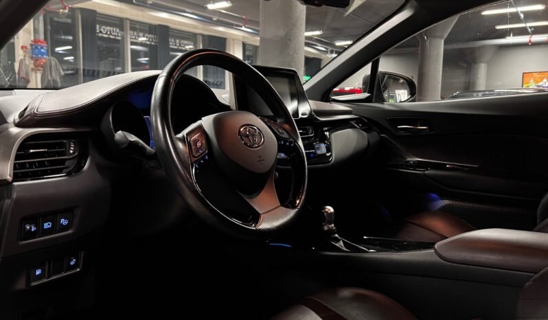 
								Toyota C-HR Suprême – Croisière – Combiné R. – Sans clé full									