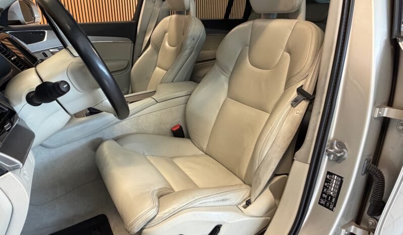 
								Volvo XC90 D5 233 ch | Polestar | Cuir | Panoramique | Crochet | Excellent état full									