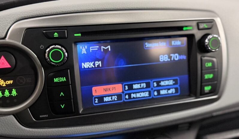 
								Toyota Yaris Hybrid de 2013 en finition Executive full									