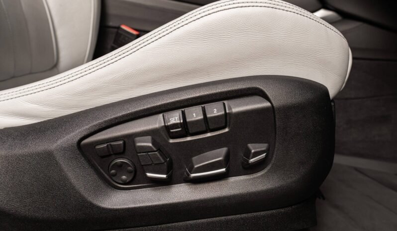 
								BMW X6 M 575 ch | V8 4.4 Bi-Turbo | HUD | Harman Kardon | Toit ouvrant | 360° | Mémoire | Caméra | Cuir full									