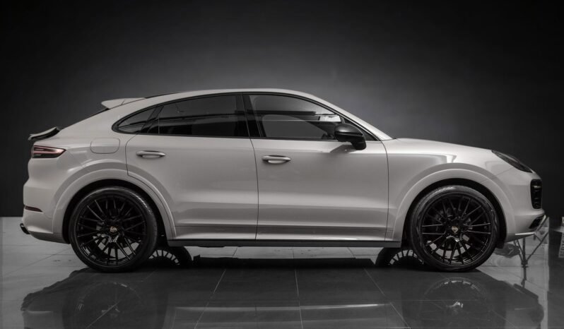 
								Porsche Cayenne Coupé E-Hybrid SportDesign – 360°, HUD, ACC, 18 voies, Panoramique, PPF, TechArt full									