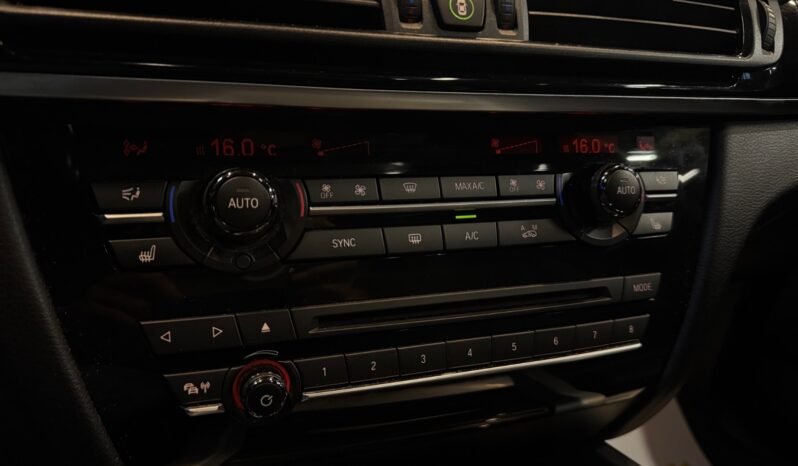 
								BMW X5 xDrive40e/ M-SPORT/ H&K/ NAVI/ HUD/ PANO/ NUIT/ SOFT full									
