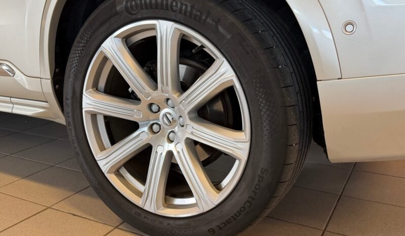 
								Volvo XC90 D5 233 ch | Polestar | Cuir | Panoramique | Crochet | Excellent état full									