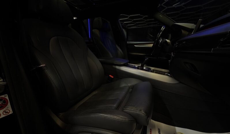 
								BMW X5 xDrive40e/ M-SPORT/ H&K/ NAVI/ HUD/ PANO/ NUIT/ SOFT full									