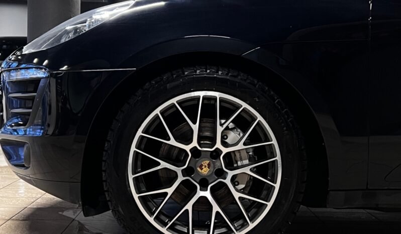 
								Porsche Macan S 211 ch – PASM – ACC – PANO – BOSE – WEBASTO – ATTELAGE full									