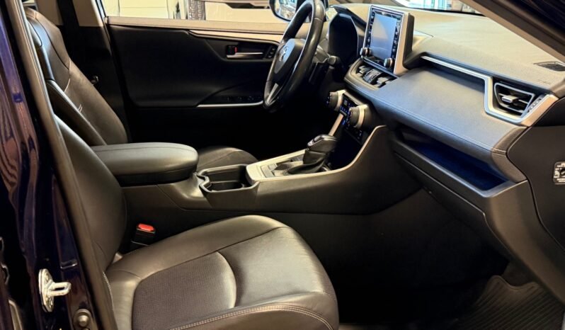 
								Toyota RAV4 Hybrid | Cuir | Navigation | Toit panoramique | Caméra 360° | Sièges ventilés full									