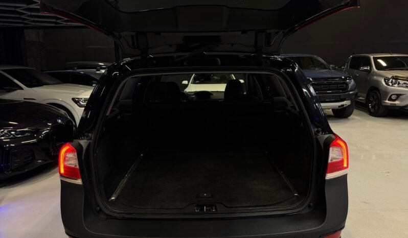 
								Volvo XC70 CUIR / AUTOMATIQUE / CONFORME AUX NORMES UE / Édition Dynamique / SERVICE / NAVIGATION full									