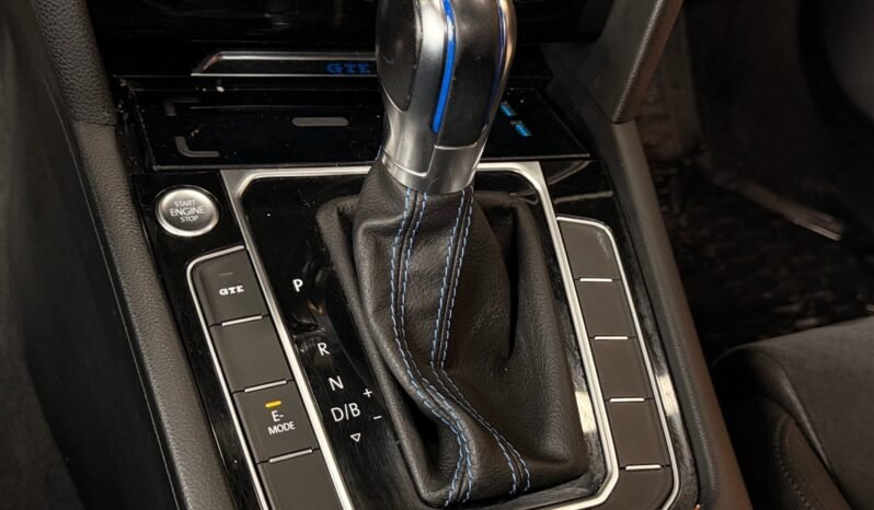 
								Volkswagen Passat GTE 272 ch Highline – Cuir/Alcantara, Toit panoramique, Attelage full									