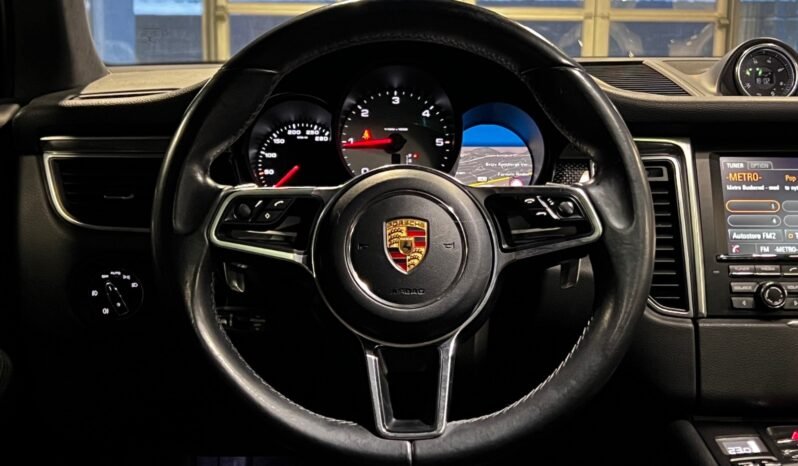 
								Porsche Macan S 211 ch – PASM – ACC – PANO – BOSE – WEBASTO – ATTELAGE full									