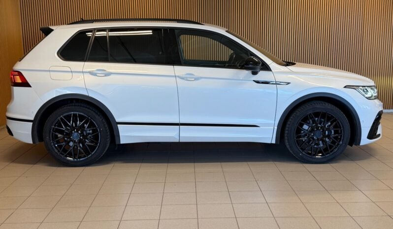 
								Volkswagen Tiguan R-Line 2.0 TDI 200 ch | 4MOTION | DSG | ACC | Caméra | Navigation | Origine Norvégienne full									