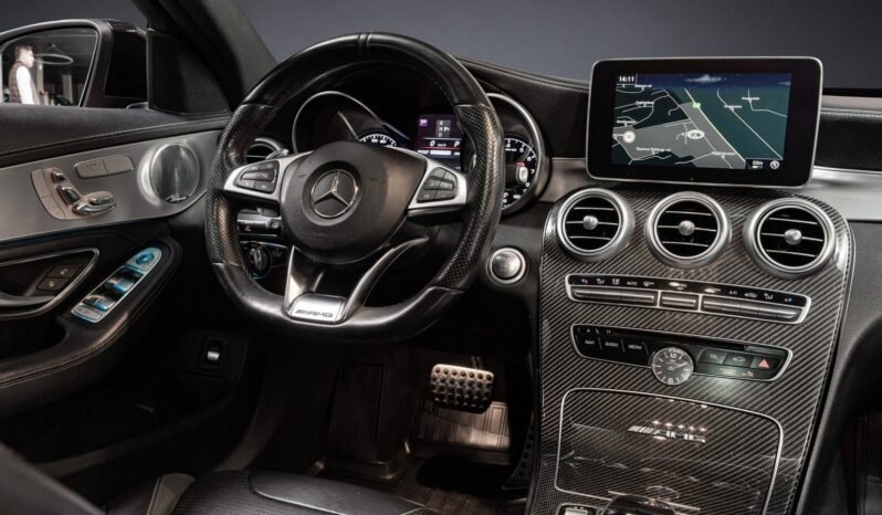 
								Mercedes-AMG C 63 476 ch | V8 Biturbo | Échappement Sport | Panoramique | Burmester | Pack Nuit full									