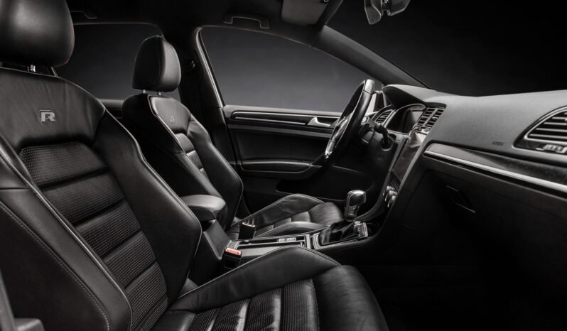 
								Volkswagen Golf VII R 310 ch restylée 4MOTION, ActiveInfo, DynAudio, Cuir, LED full									