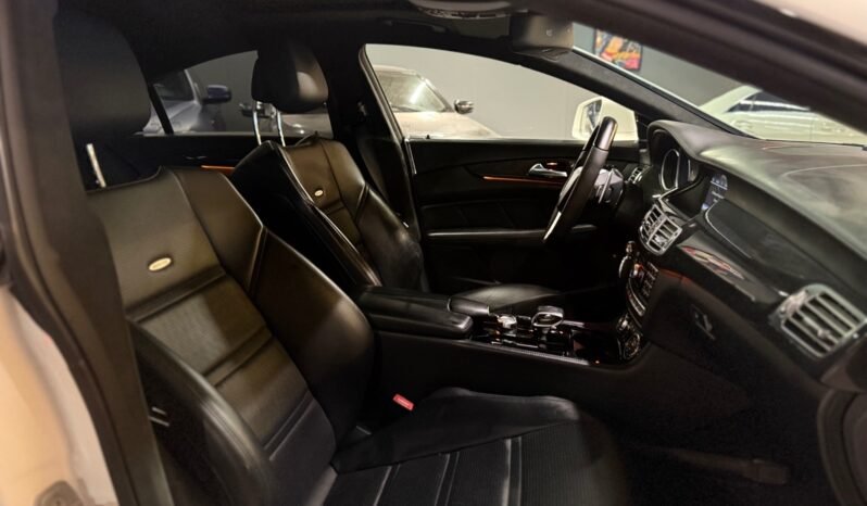 
								Mercedes-Benz CLS 63 AMG Performance de 2011 108 000 km full									