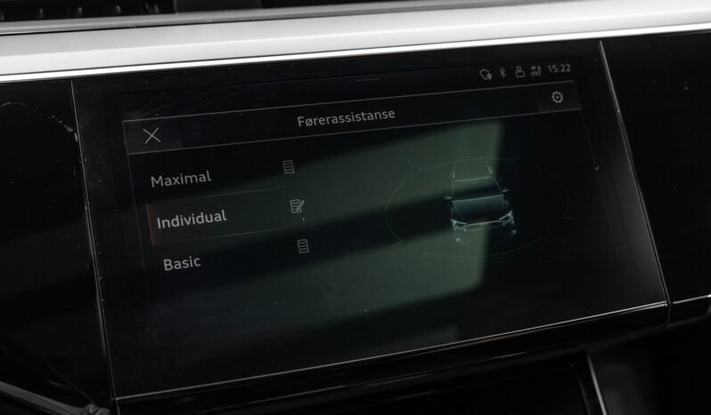 
								Audi e-tron 55 quattro Black Optics, 360°, HUD, ACC, Panoramique, Norvégien, HFeste, 1 propriétaire full									