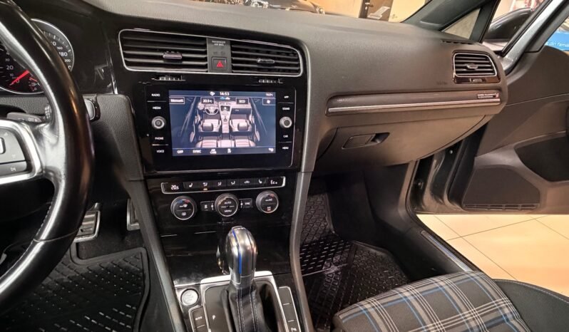 
								Volkswagen Golf VII GTE 1.4 TSI – HYBRIDE – DSG – CAMÉRA – CARPLAY – WEBASTO full									