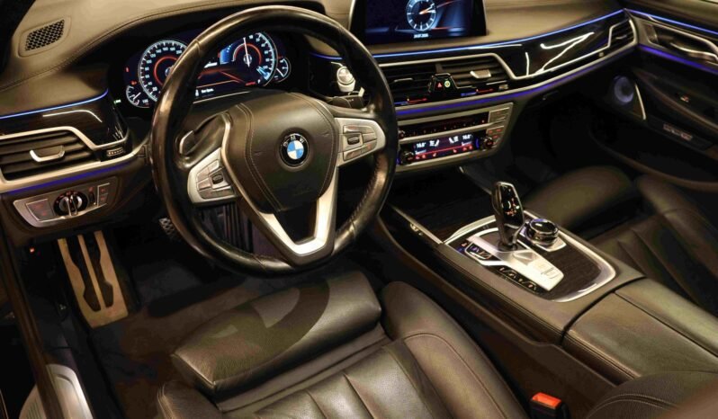 
								BMW 740Le xDrive iPerformance M Sport | HUD | ACC | Soft-Close | Pano | Laser | B&W full									