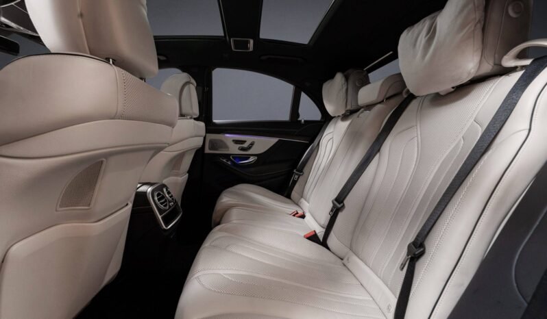 
								Mercedes-Benz S 450 4MATIC AMG | 389 ch | Burmester | Massage | Soft Close | Cuir | ACC | Caméra 360° full									