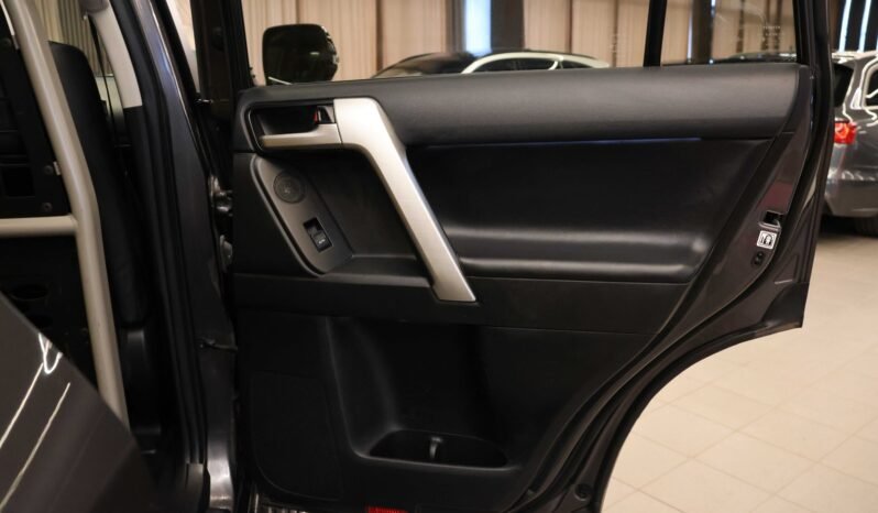 
								Toyota Land Cruiser GX 2.8 D-4D 204 ch | 4×4 | Black Pack | Webasto | Attelage | JBL | Cuir noir full									