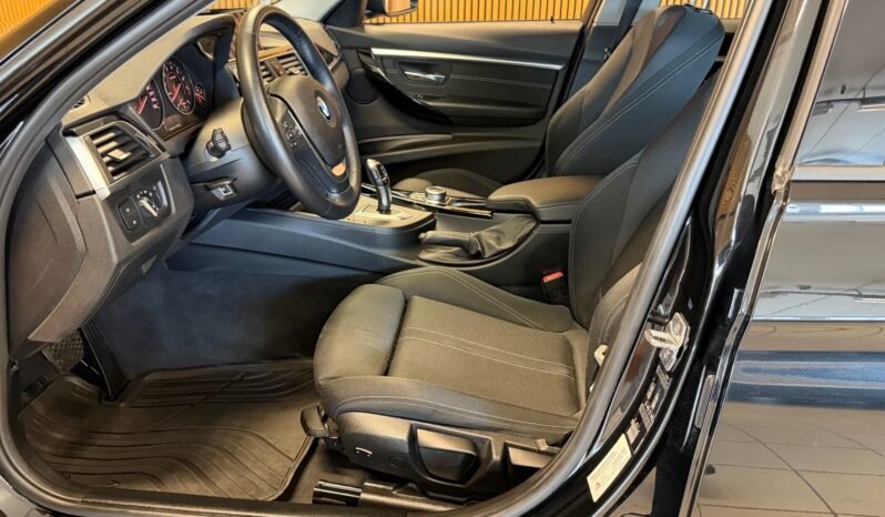 
								BMW 318i 136 ch Automatique — 2018 full									