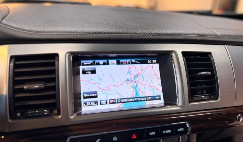 
								Jaguar XF 2.2D 200 ch Sportbrake Premium Luxury Aero, Cuir, Aero full									