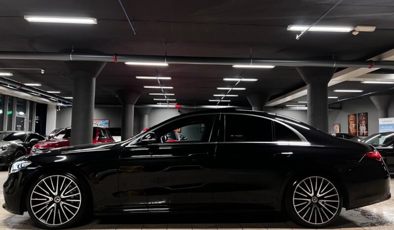 
								Mercedes-Benz S 350 d 4MATIC – 4 roues directrices – Massage – Très bien équipé full									