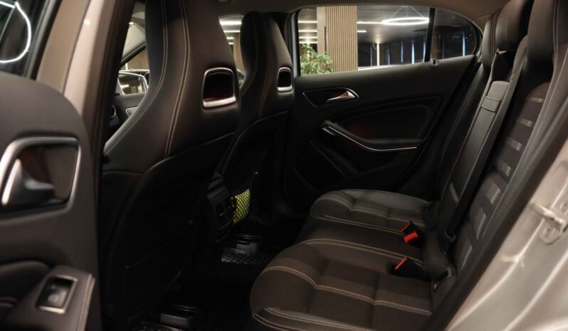 
								Mercedes-Benz GLA 220 4MATIC | 184 ch | LED | Caméra de recul | DAB | Navigation | Keyless | Crochet d’attelage full									
