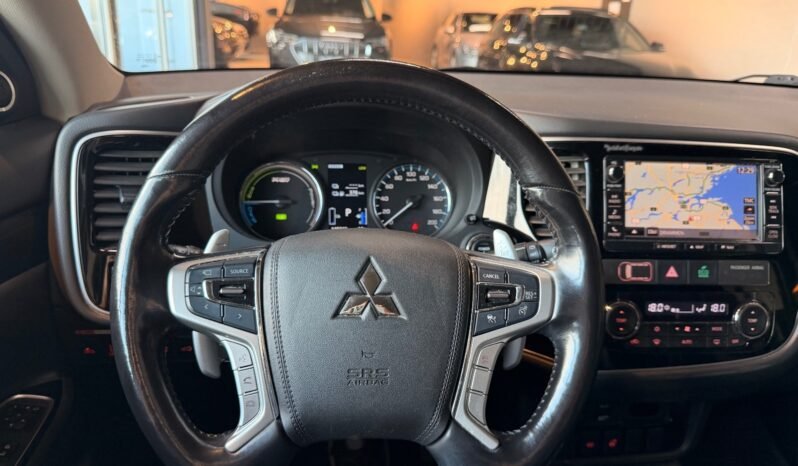 
								Mitsubishi Outlander Instyle PHEV – 360°, Caméra, Cuir, Support H, Boîte à ski full									