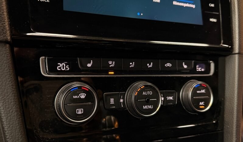 
								Volkswagen Golf VII GTE 1.4 TSI – HYBRIDE – DSG – CAMÉRA – CARPLAY – WEBASTO full									