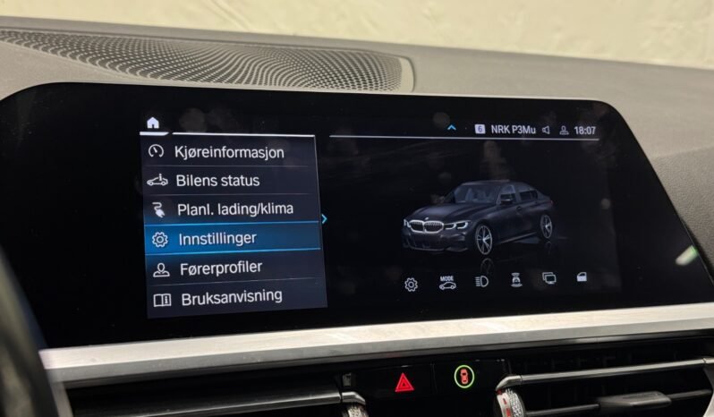 
								BMW 330e 330e/ M-SPORT/ NAVI/ PDC/ FOSSE À COQ VIVANT/ AMBIANT/ full									