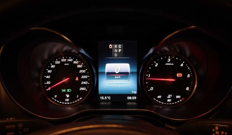 
								Mercedes-Benz V 300 d 4MATIC AMG 237 ch | Burmester | DISTRONIC | Caméra | Attelage | Webasto full									
