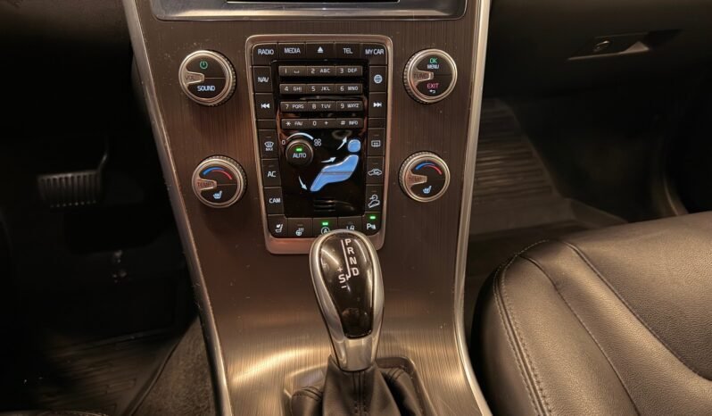 
								Volvo XC60 D4 AWD Summum | Cuir | ACC | Chauffage | Crochet | Mémoire | Navigation full									